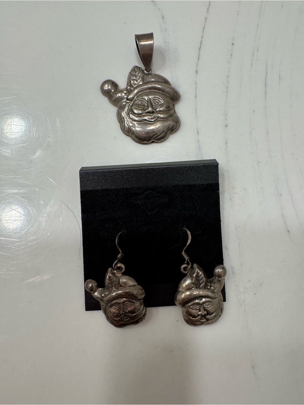 Vintage set of Sterling Silver 925 AJMC Santa earrings and pendant